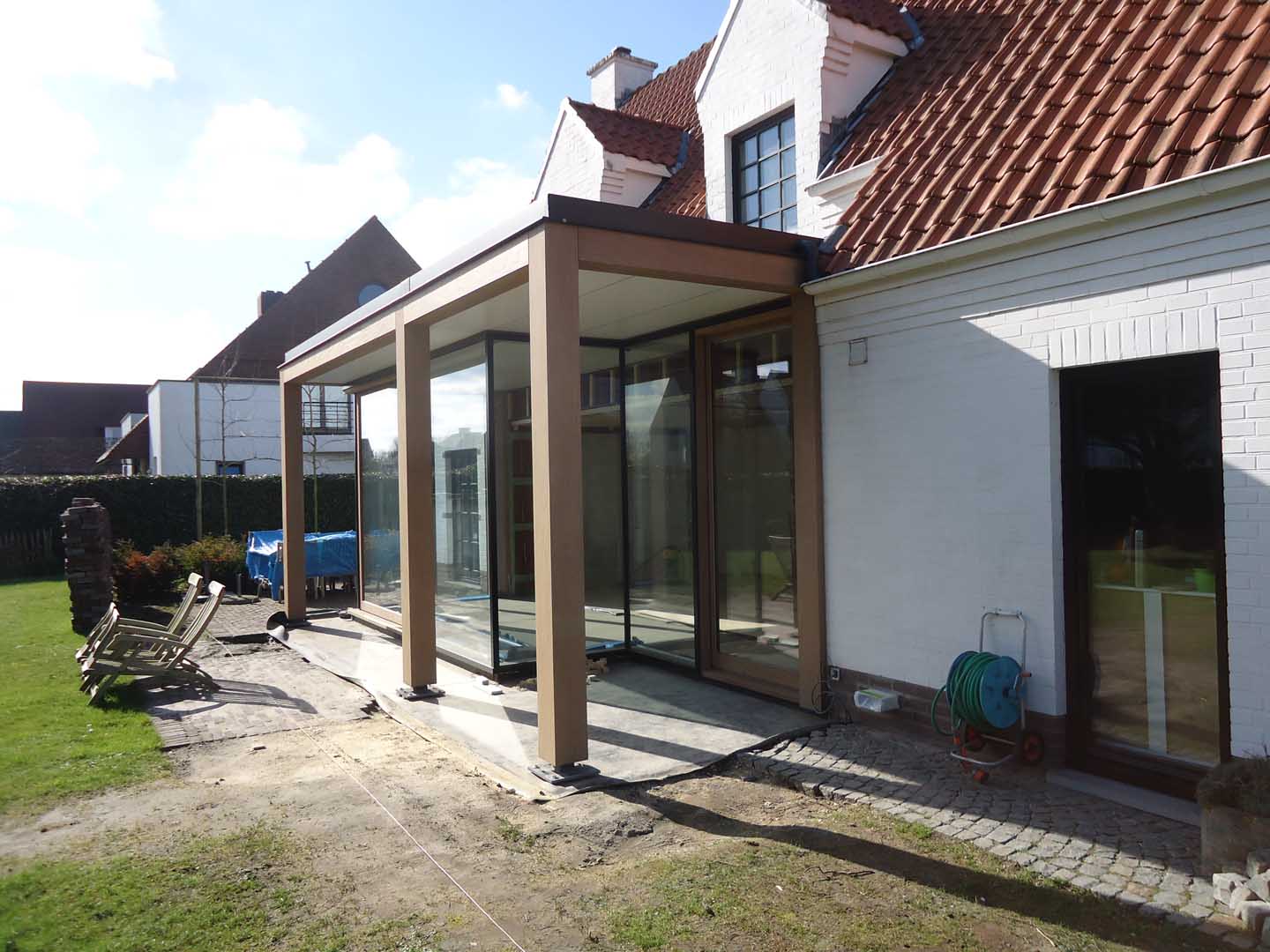 bijgebouw-modern-outdoor-woonuitbreiding-aanbouw-zijkant