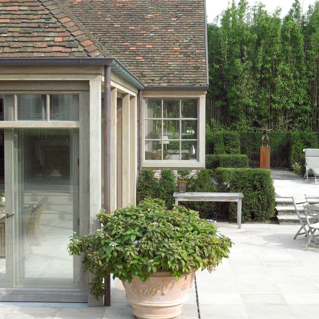 poolhouse-detail-afrormosia