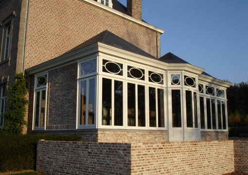 home-extension-orangerie-lloyd-hamilton-renovatie-bijgebouw-verbouwen-hout