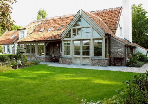houten-orangerie-home-extension-lloyd-hamilton-renovatie-bijgebouwen-afrormosia