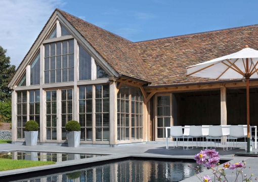 oak-poolhouse-lloyd-hamilton-leefruimte-outdoor-living-hout-woonunit