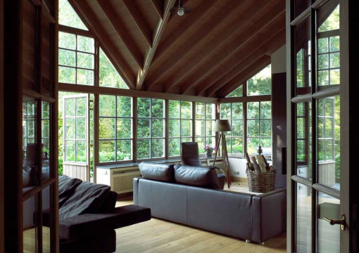 woonuitbreiding-bijgebouw-orangerie-lloyd-hamilton-afrormosia-hout-renovatie-interieur